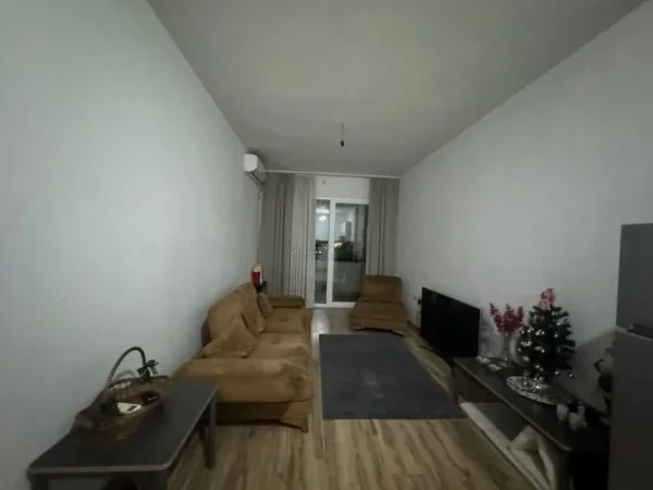 Tirane, shes apartament 1+1+Aneks+Ballkon Kati 5, 61 m² 144.999 € (Komuna e Parisit)