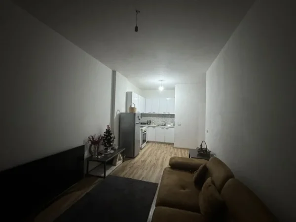 Tirane, shes apartament 1+1+Aneks+Ballkon Kati 5, 61 m² 144.999 € (Komuna e Parisit)