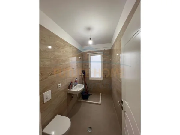 Tirane, jepet me qera apartament 2+1+Ballkon Kati 3, 130 m² 600 € (Teodor Keko)