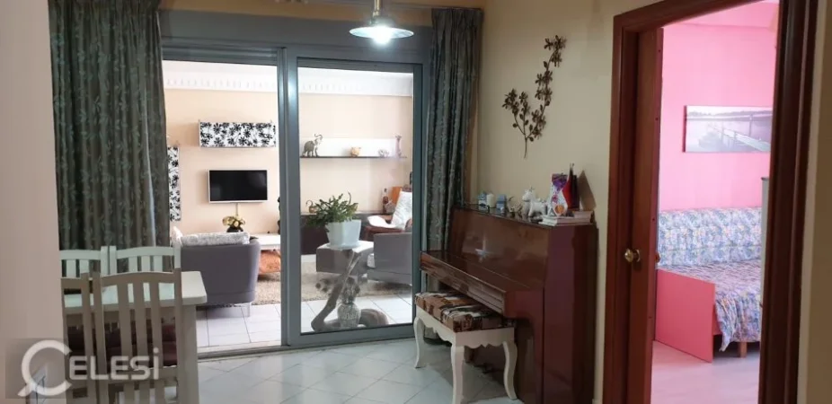 Tirane, jepet me qera apartament 2+1+Ballkon Kati 7, 85 m² 450 € (MISTO MAME)