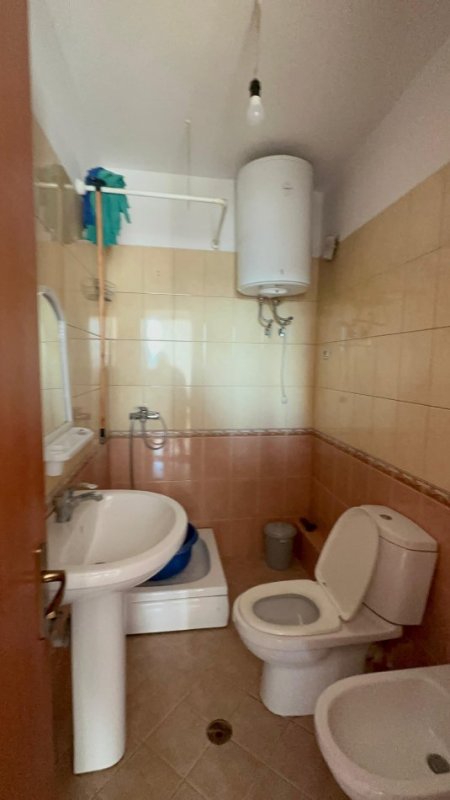 Tirane, jepet me qera apartament 3+1 Kati 6, 110 m² 350 € (Don Bosko)