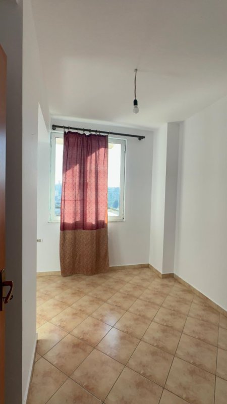 Tirane, jepet me qera apartament 3+1 Kati 6, 110 m² 350 € (Don Bosko)
