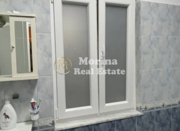 Tirane, jepet me qera shtepi 2+1 Kati 2, 115 m² 550 € (Rruga Todi Shkurti)