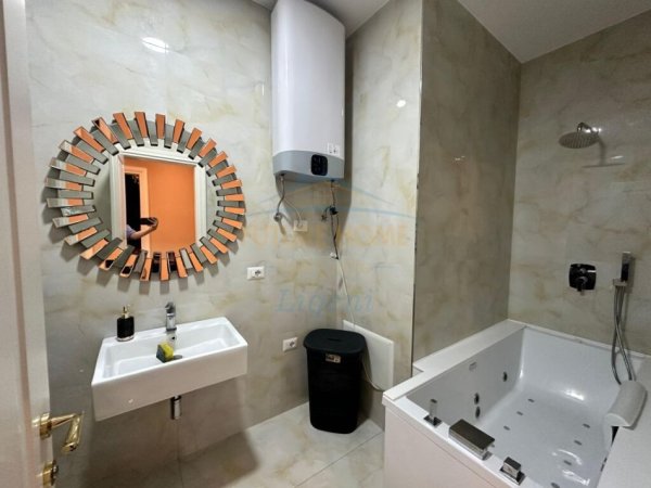 Tirane, shitet apartament 2+1 Kati 0, 92 m² 330.000 € (TEG)