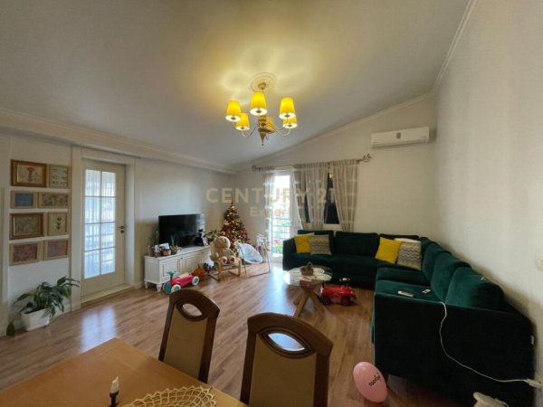 Tirane, shitet apartament 2+1 Kati 6, 85 m² 155.000 € (Qyteti Studenti)