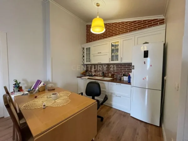 Tirane, shitet apartament 2+1 Kati 6, 85 m² 155.000 € (Qyteti Studenti)