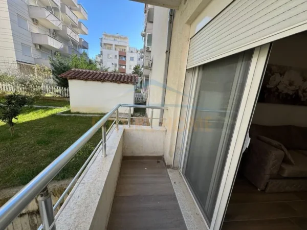 Durres, shitet apartament 1+1+Ballkon Kati 1, 48 m² 86.000 € (qerret)