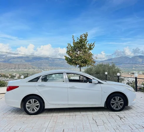 Tirane, shes makine Hyundai Sonata Gaz, e bardhë automatik Kondicioner 170 km 6.200 €