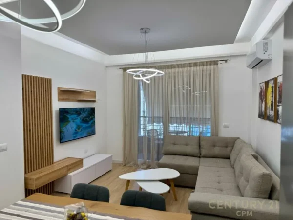 Tirane, jepet me qera apartament 1+1 Kati 5, 65 m² 800 € (Kompleksi "Kika 2", Komuna e Parisit)