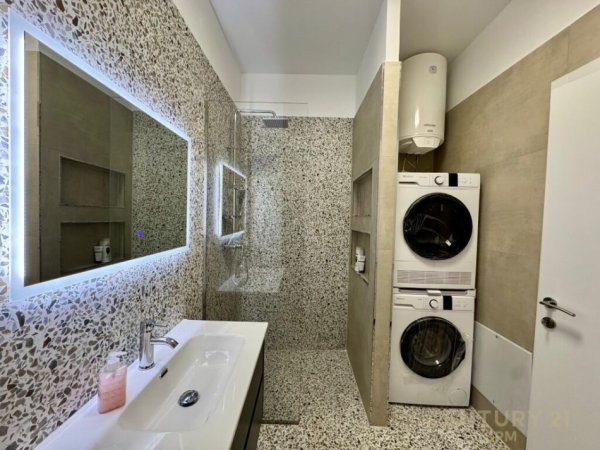 Tirane, jepet me qera apartament 1+1 Kati 5, 65 m² 800 € (Kompleksi &quot;Kika 2&quot;, Komuna e Parisit)