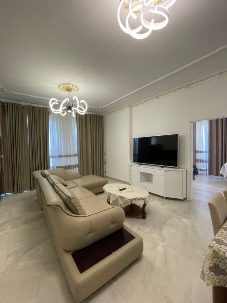 Tirane, jepet me qera apartament 2+1+Ballkon Kati 2, 110 m² 850 € (Rruga Ferit Xhajko, Uzina Dinamo)