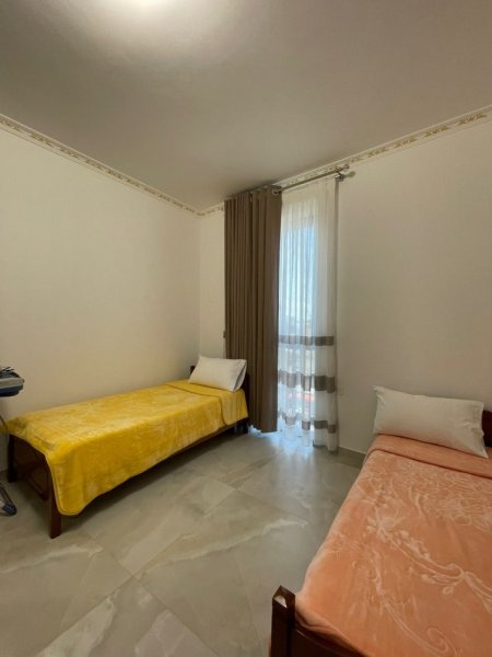 Tirane, jepet me qera apartament 2+1+Ballkon Kati 2, 110 m² 850 € (Rruga Ferit Xhajko, Uzina Dinamo)
