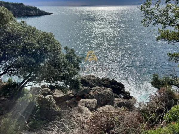 Shqiperi, shitet toke VIJE E PARE , 6.300 m² 2.200.000 € (Jale, Vlore)