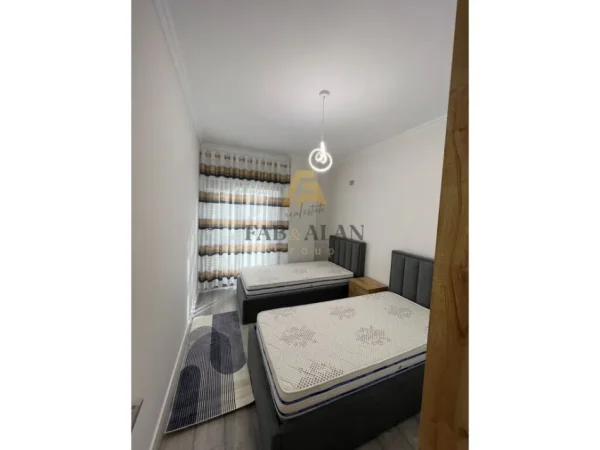 Tirane, shitet apartament 2+1+2 Kati 2, 91 m² 146.000 € (Astir)