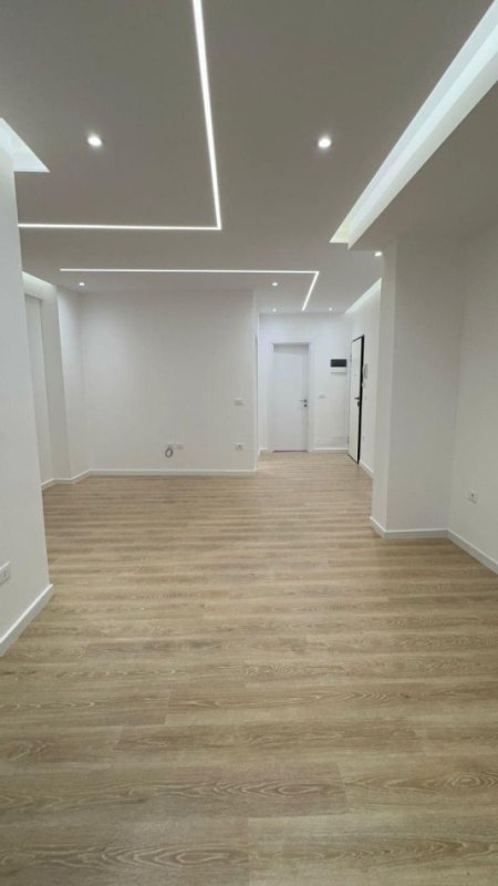Tirane, jepet me qera apartament 1+1 Kati 1, 60 m² 700 € (Myslym Shyr)