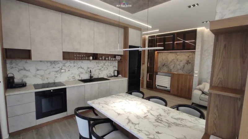 Tirane, jepet me qera apartament 2+1 Kati 5, 125 m² 1500 € (shkolla e kuqe)