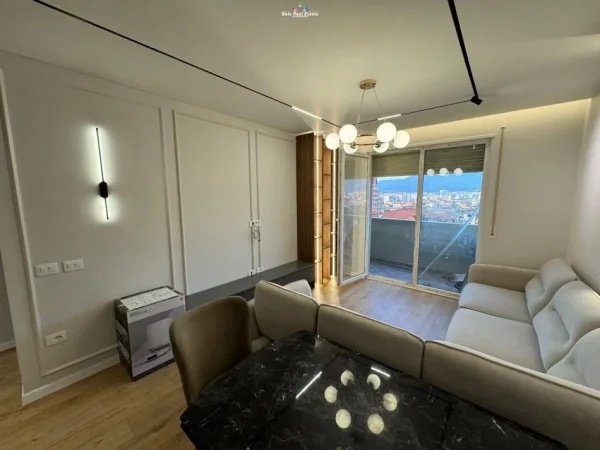 Apartament Ne Shitje 1+1 Prane Spitalit Amerikan 3 (ID B110284) Tirane