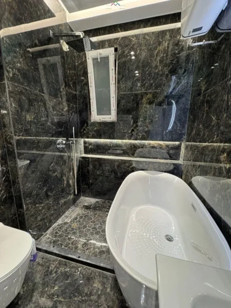 Apartament Ne Shitje 1+1 Prane Spitalit Amerikan 3 (ID B110284) Tirane