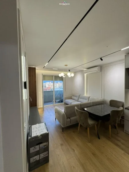 Apartament Ne Shitje 1+1 Prane Spitalit Amerikan 3 (ID B110284) Tirane