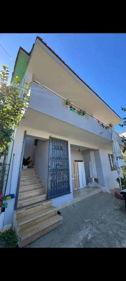 Tirane, shitet shtepi 2 Katshe , 280.000 € (Selite)