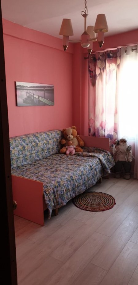 Tirane, jepet me qera apartament 2+1 Kati 7, 85 m² 450 € (Misto Mame)