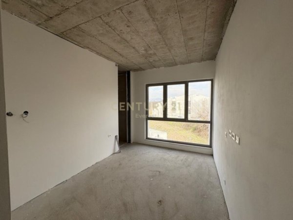 Tirane, shes apartament 2+1+2+DEPO , 126 m² 378.000 € (Liqeni i Thatë)