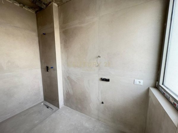 Tirane, shes apartament 2+1+2+DEPO , 126 m² 378.000 € (Liqeni i Thatë)