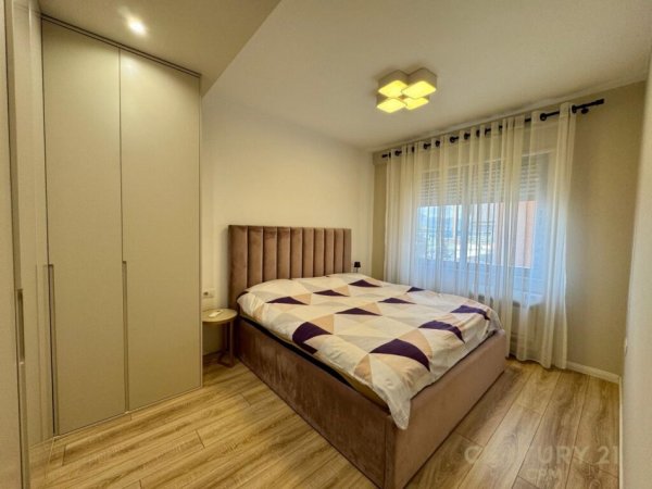 Tirane, jap me qera apartament 1+1 , 67 m² 700 € (Liqeni i Thatë)