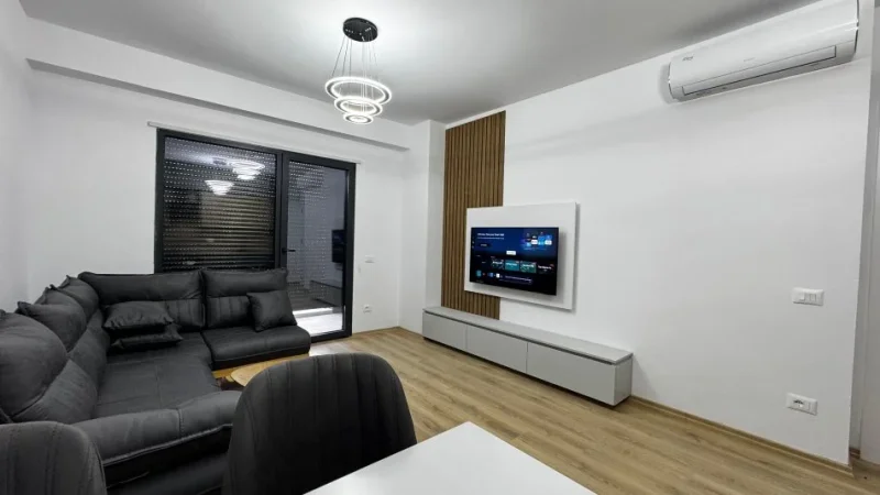 Tirane, jepet me qera 1+1 , 80 m² 500 € (Bulevardi i Ri)