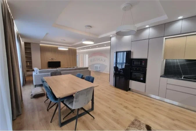 Tirane, jepet me qera apartament 3+1+Ballkon Kati 1, 173 m² 1.600 € (Liqeni i Thatë)