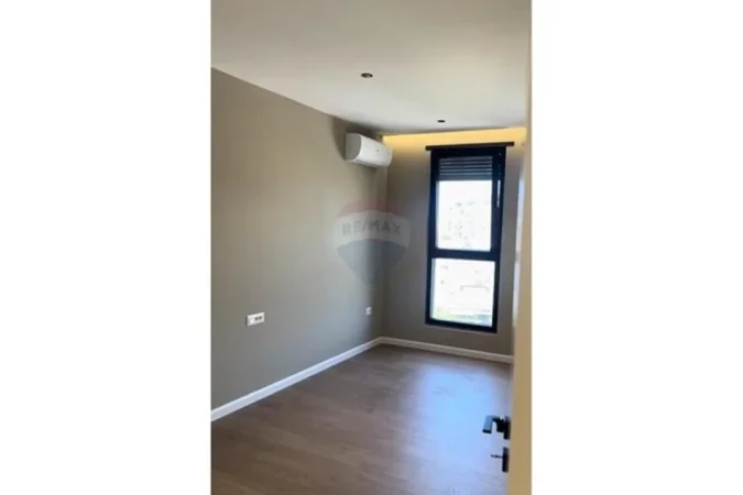 Tirane, shitet apartament 2+1 Kati 4, 100 m² 190.950 € (Materniteti i Ri)