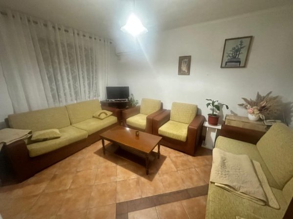 Tirane, shitet apartament 1+1 Kati 4, 50 m² 120.000 € (21 Dhjetori)