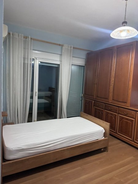 Tirane, jepet me qera apartament 2+1+Ballkon Kati 2, 120 m² 600 € (Rruga myslym shyri , prane kopeshtit 4 stinet)