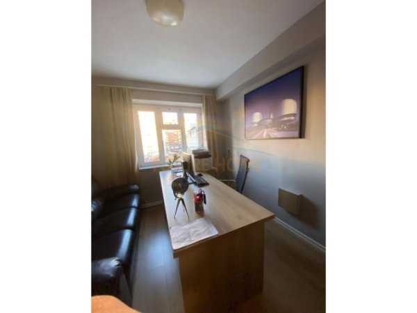 Tirane, jepet me qera apartament 1+1 Kati 3, 83 m² 600 € (Myslym Shyri)
