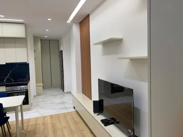 Tirane, jepet me qera apartament 1+1+Ballkon Kati 9, 60 m² 550 € (Astir prane bar oslo)