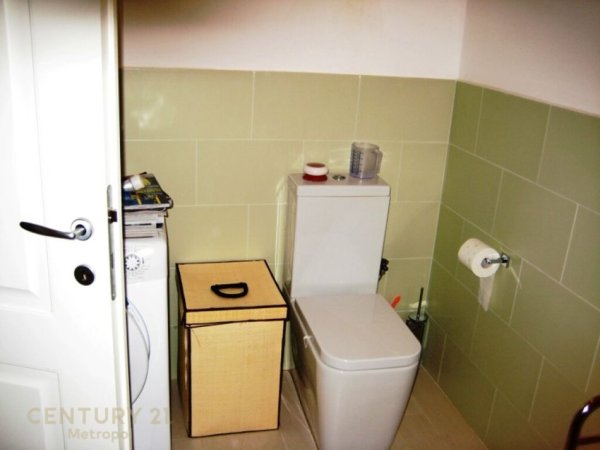 Tirane, jap me qera apartament 1+1 , 96 m² 600 € (Liqeni i Thatë)