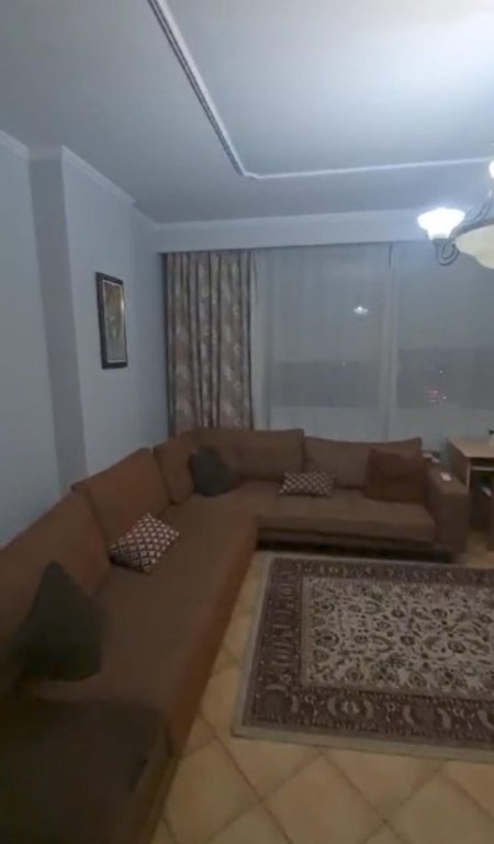 Tirane, jepet me qera apartament 1+1+Aneks Kati 5, 71 m² 600 € (air albania , rruga e elbasanit)