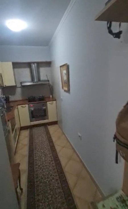 Tirane, jepet me qera apartament 1+1+Aneks Kati 5, 71 m² 600 € (air albania , rruga e elbasanit)