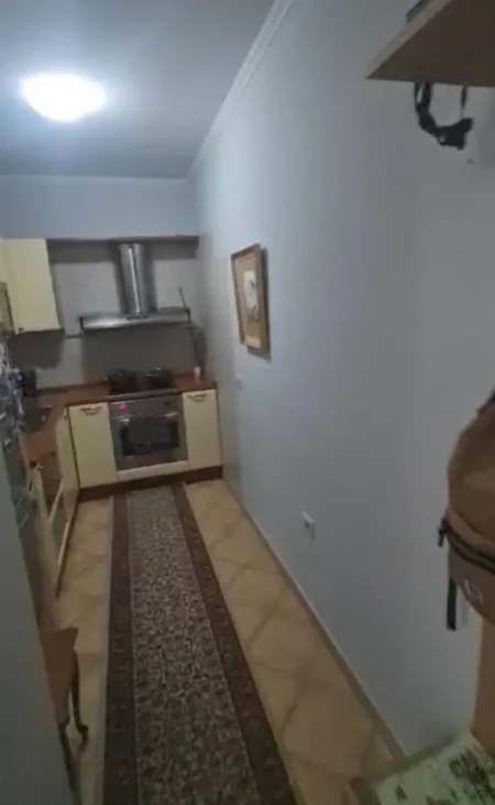 Tirane, jepet me qera apartament 1+1+Aneks Kati 5, 71 m² 600 € (air albania , rruga e elbasanit)