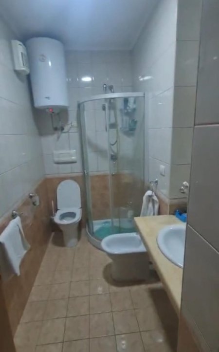 Tirane, jepet me qera apartament 1+1+Aneks Kati 5, 71 m² 600 € (air albania , rruga e elbasanit)