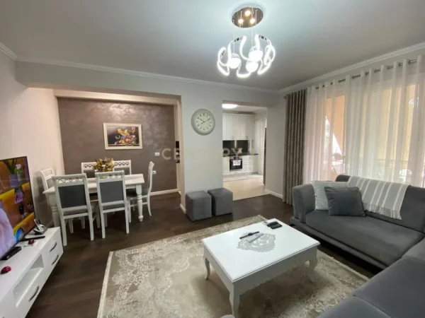 Tirane, shitet apartament 2+1 Kati 4, 110 m² 280.000 € (Selvia, Rruga e Dibrës)