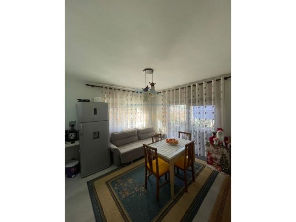 Tirane, shitet apartament duplex 2+1+Ballkon Kati 3, 82 m² 160.000 € (Vasil Shanto)
