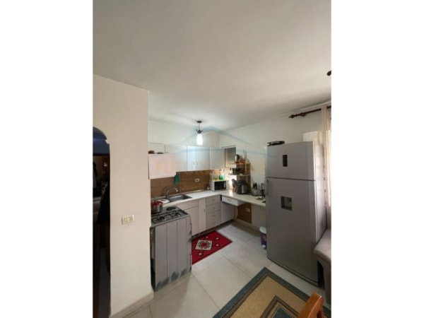 Tirane, shitet apartament duplex 2+1+Ballkon Kati 3, 82 m² 160.000 € (Vasil Shanto)