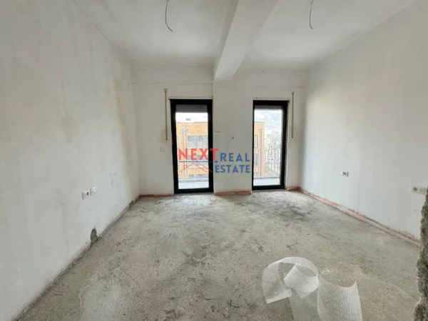 Tirane, shitet apartament 4+1+Aneks+Ballkon Kati 4, 186 m² 300.000 € (KODRA E DIELLIT 3)