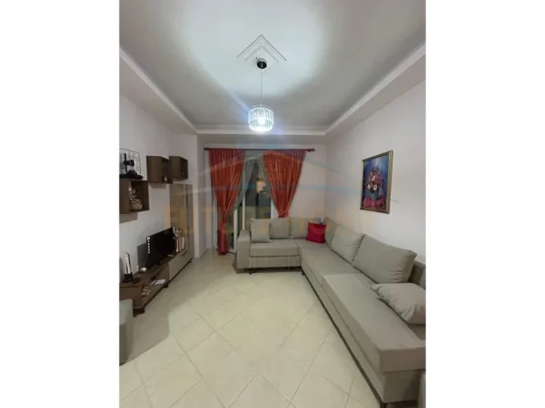 Tirane, shitet apartament 2+1 Kati 2, 103 m² 128.000 € (FRESK)