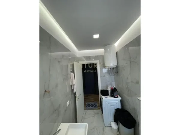 Tirane, shitet apartament 1+1+Ballkon Kati 3, 114 m²  127.000 EURO (Zona e Astirit dhe Unazes se Re.)