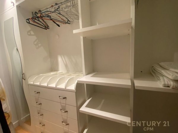Tirane, jap me qera apartament 2+1 , 80 m² 600 € (Komuna e Parisit)