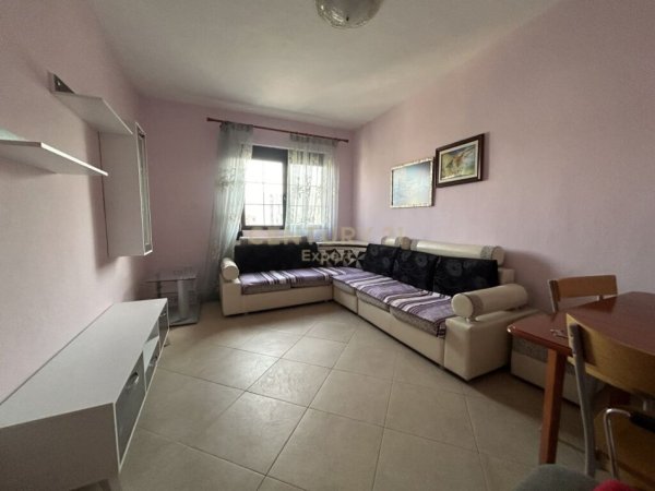 Tirane, jepet me qera apartament 1+1+Aneks+Ballkon Kati 8, 65 m² 500 € (Myslym Shyr)