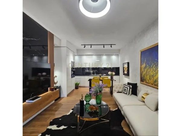 Tirane, shes apartament 1+1 , 70 m² 176.000 € (Komuna e Parisit)