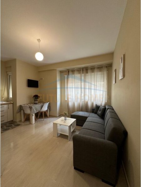 Durres, Shkembi Kavajes, jepet me qera apartament 1+1 Kati 7, 46 m² 250 €